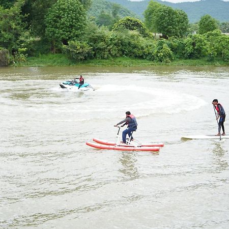 The Boat Club,Karjat 호텔 외부 사진