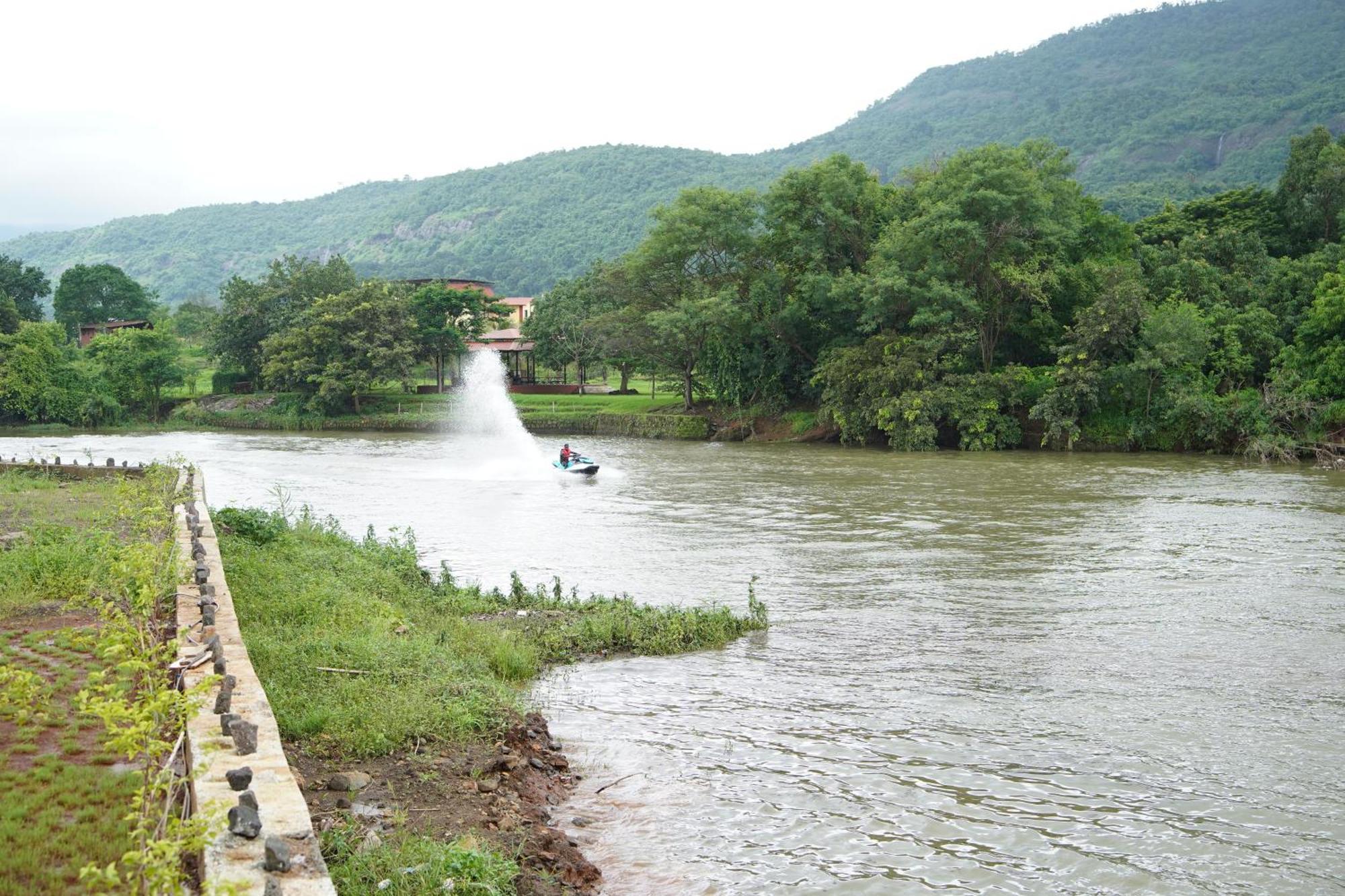 The Boat Club,Karjat 호텔 외부 사진