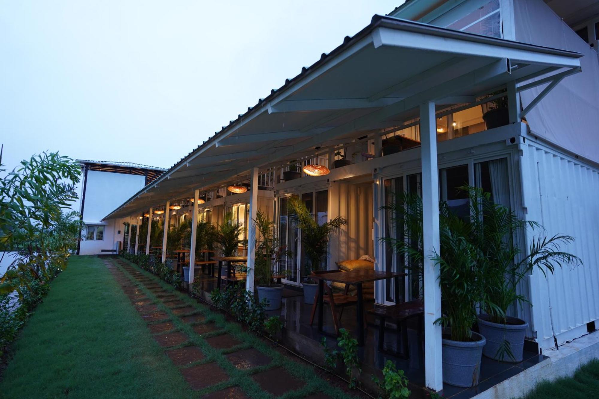 The Boat Club,Karjat 호텔 외부 사진